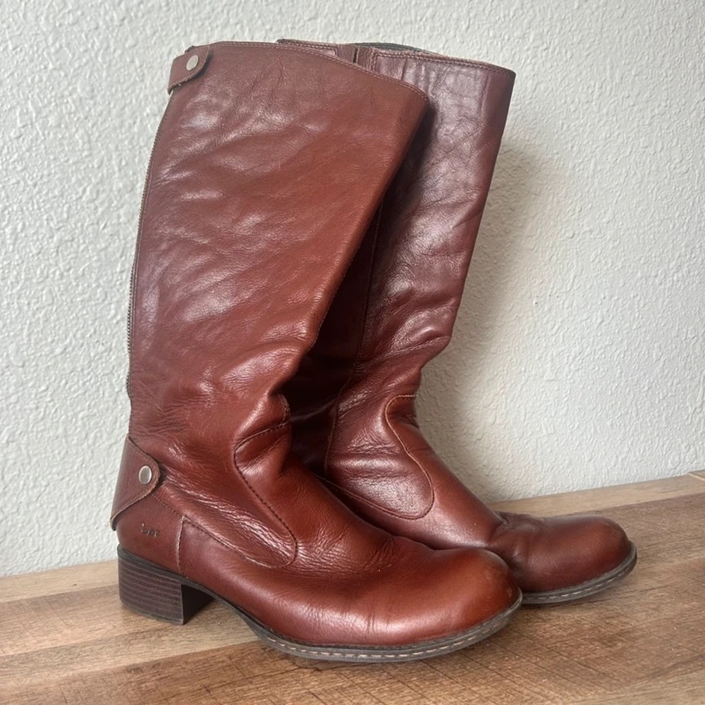 Stylish Brown Leather Heeled Boots